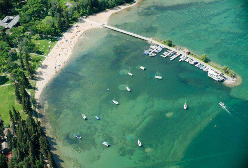 BEAUTIFUL AERIAL SHOT OF THE BOAT LAUNCH - JUST A FEW MINUTES DRIVE AWAY FROM THE LOT!