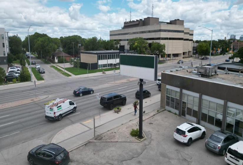 1132 Portage Ave, ,Industrial/comm/investmnt,For Sale,Portage Ave