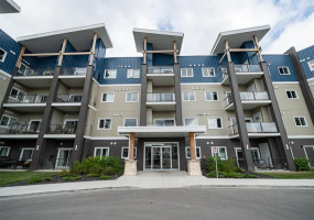 1505 Molson, 2 Bedrooms Bedrooms, 9 Rooms Rooms,2 BathroomsBathrooms,Condominium,For Sale,Molson