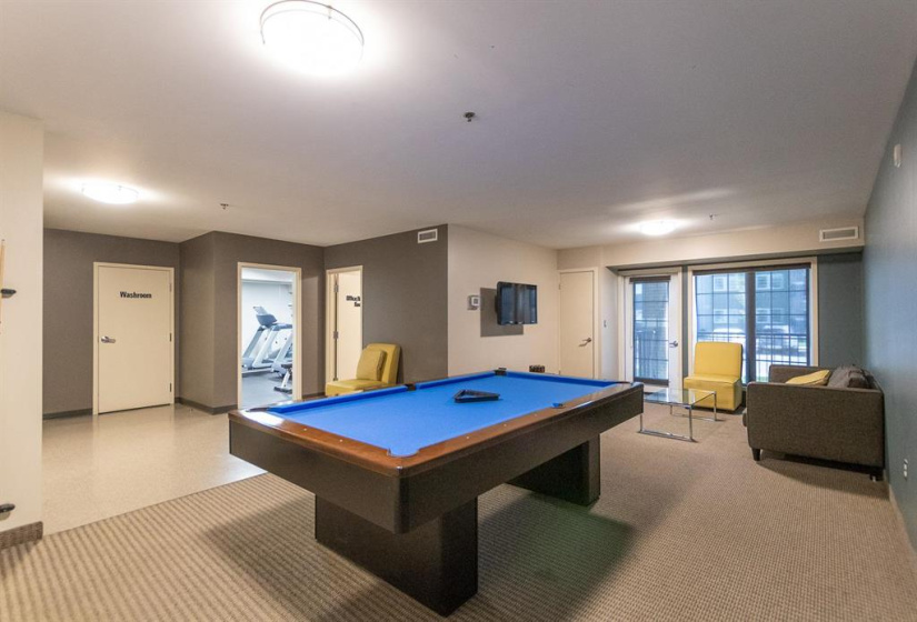 Multi Purpose Room - Pool Table